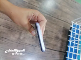  5 ايفون 11 للبيع أو للبدل