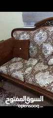  2 طقم كنب وطاولات خشب زان وسجادة شاجي بحالة جديد