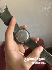  4 ساعة 511 الطراز الاصلي تحتوي على كثير مزايا
