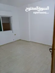  6 شقه سكنيه طابق اول حي الاطباء شمال مستشفى النجاح