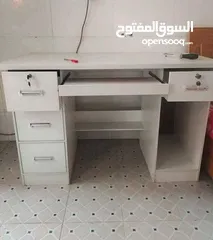  8 مكتب كمبيوتر للعمل والدراسه مع أدراج وقفل