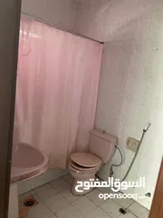  3 شقه كبيره للبيع مقابل لؤلؤة طارق 160 طابق رابع بدون مصعد من المالك مباشره وبدون وسطاء ب40000