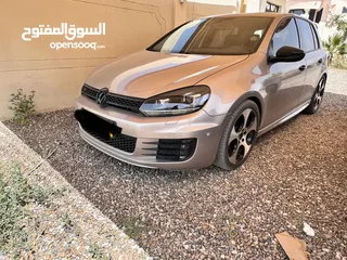  4 جولف GTi للبيع موديل 2011 تم تحديث السياره من الداخل والخارج السياره شاشة كاربلي وعداد دجتل