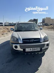  9 هيونداي توسان 2009 دهان كامل جديد ici بريطاني أصلي / تم عمل صيانة كاملة للسيارة ميكانيك توب التوب