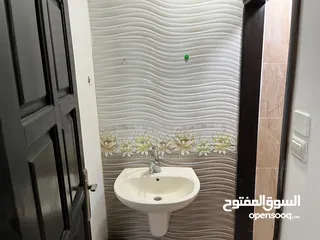  3 ثلاث غرف نوم غير مفروشة