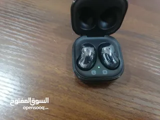  5 سماعه SAMSUNG Buds Live للبيع حالة الوكاله