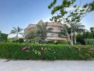  3 قصر راقي جدا جدا للبيع بمدينة الشروق امام فيلات القوات المسلحة وخلف فيلا رئيس الوزراء