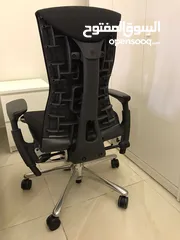  2 كرسي مكتب بحاله الوكاله حقه Herman Miller Embody