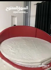  2 سرير نوم لشخصين  ( شكل دائري )