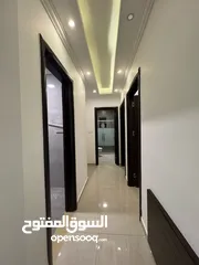  13 شقة 180 متر طابق ثالث أخير في شفا بدران بالقرب من جامعة العلوم التطبيقية ومدارس ليفانت