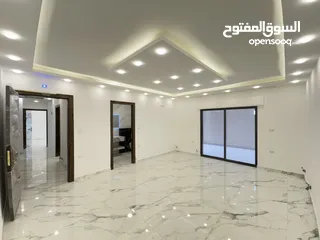  13 شقة فاخره للبيع بأجمل مناطق البنيات بمساحة 227م بسعر مميز طابق تسوية (ارضيه من الجهة الأخرى)