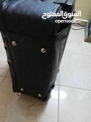 9 شنته سفر فيها خدش بسيط