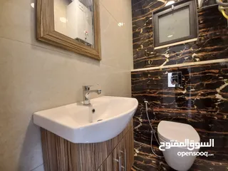  2 شقة غير مفروشة للإيجار في دير غبار  ( Property 35622 )-174968760