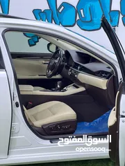  7 ES350 2017 لون مميز