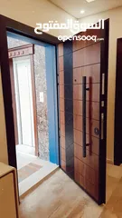 2 مستعجل - شقة مميزة للبيع 160 متر مع روف 55 متر حي الكرسي عمر البناء 10 سنوات