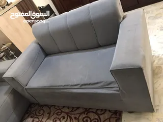  4 طقم كنب للبيع مع الطاولة الموقع شارع المدينة المنورة خلف سامح مول ، للبيع مستعمل