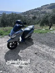 1 سكوتر 125 سي سي