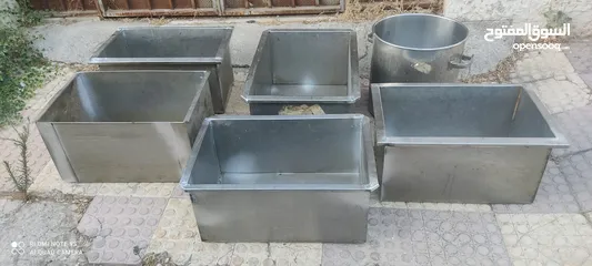  4 عدد 6 اوعية ستينلس ستيل ثقيلة مقاس 60×40 سم
