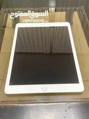  5 للبيع iPad جيل 7 – 32 GB فضي – حالة ممتازة