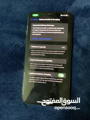  3 ايفون 11pro max بحالة ممتازه