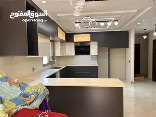 8 مطابخ خشب  مطابخ اللمنيوم أماراتي بجميع الألوان بكفالة 10 سنوات