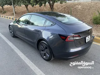  25 Tesla Model 3  موديل 2023 جمرك جديد  فحص أوتوسكور B+ بدفعة لا تقل عن 10 الاف دينار