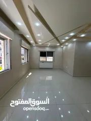  4 مرج الحمام  ـ شقه فارغه فاخره سوبر ديلوكس للايجار ـ200 متر