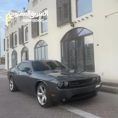  1 Dodge challenger model 2012