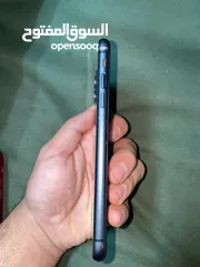  2 iPhone 11 128g battery health 84