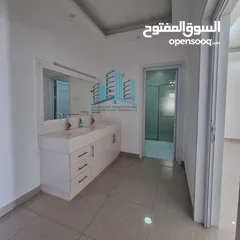  7 فيلا واسعة جديدة Spacious 6+1 BR Villa