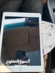  1 ipad 5 32gb .مشعورة قزازة التش