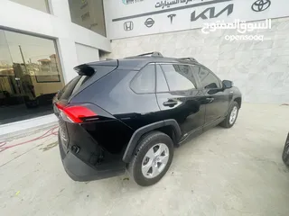  13 2021 TOYOTA RAV4, LE  بطاريه ليثيوووم السياره توب نضافه بصلاه على النبي