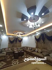  10 شقه طابقيه في الحي الشرقي 180م