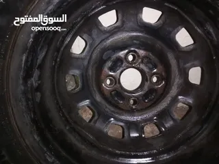  2 جنط اربع براغي حديد