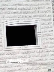  3 جميع انواع الحجر شو بدك عنا بتلاقي وانظف البضاعه انتا اتواصل معنا والك م يسرك