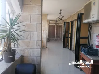  8 مكاتب للايجار