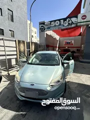  1 فورد فوكس كهربائية بسعر مغري للغايه قابل للتفاوض للجادين