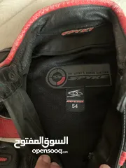  23 جاكيت جلد اصلي عدد2 قياس 54 ، كفوف وغيرها
