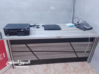  8 بضاعة محل إتصالات