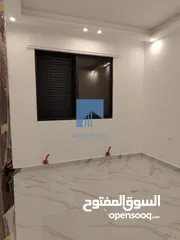  5 شقة أرضية فاخرة للبيع في خلدا - قرب إشارة البنك العربي 145م مع حديقة وترسات 120م لم تسكن