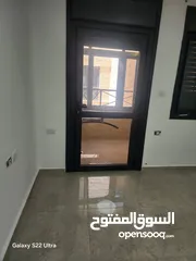  3 شقه عير مفروشه لم تسكن من قبل / عين مصباح