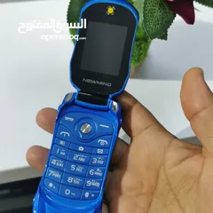  1 هاتف ع شكل سياراه جميل جدا