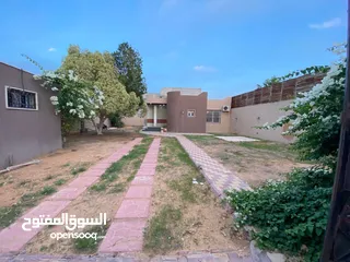  6 منزل للبيع عين زارة قرب جامع طيبه