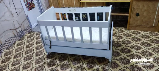  1 سرير اطفال للبيع