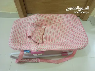  7 عربية اطفال + سرير اطفال  للبيع