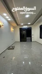  5 شقة طابق ارضي مدخل مستقل مع ساحة جديدة للبيع قصر العوادين
