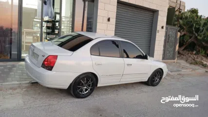  4 هواندي افانتي موديل 2006