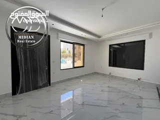  3 شقق ارضية وطوابق مكررة و أخير مع روف جديدة للبيع خلدا مساحات 150م & 190م مع تراسات و حدائق