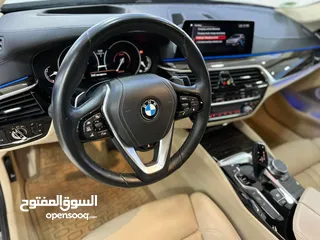  8 BMW530e2020