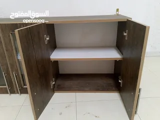  4 خزانة مطبخ خشب 3 ابواب جداريه   نوع mdf مستعمله بحاله ممتازه